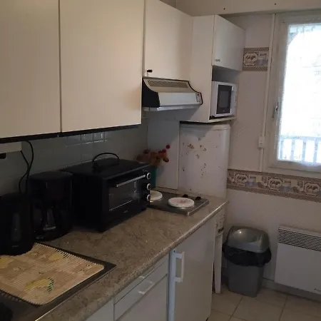 Grand Familial Avec Balcon Et Parking - En Centre-ville - Fr-1-712-2 *