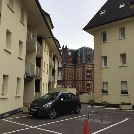 아파트 Grand Familial Avec Balcon Et Parking - En Centre-ville - Fr-1-712-2 *