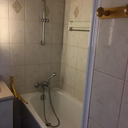 Lejlighed Grand Familial Avec Balcon Et Parking - En Centre-ville - Fr-1-712-2