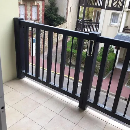 アパート Grand Familial Avec Balcon Et Parking A 2 Pas De La Et Du Centre De - Fr-1-712-2 ヴィレ・シュル・メール